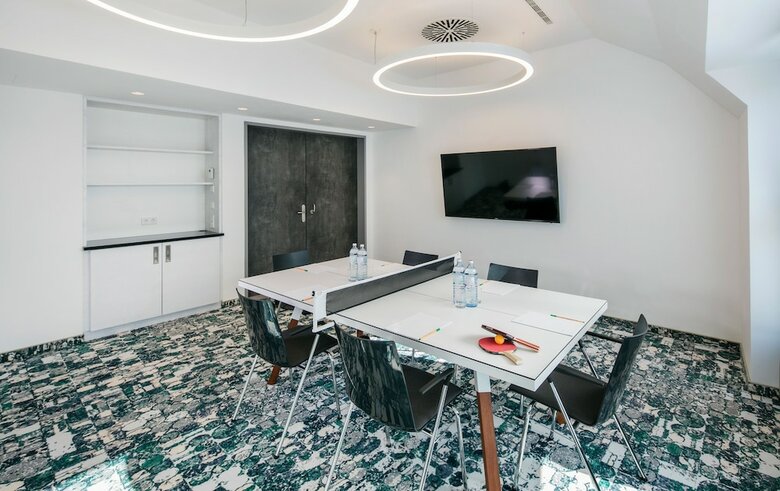 Hotel Arcotel Donauzentrum