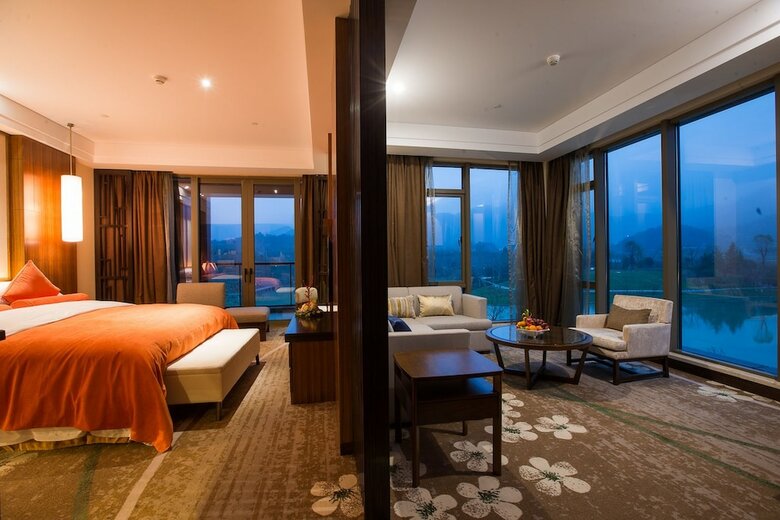 Hotel Narada Phoenix Valley Resort