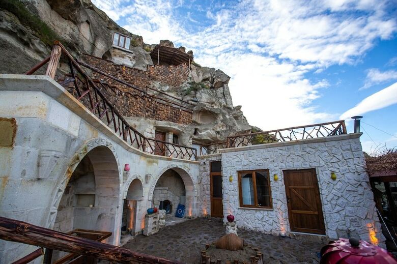 Hotel Nar Cave House
