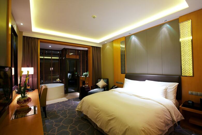 Cixi Hangzhou Bay Hotel