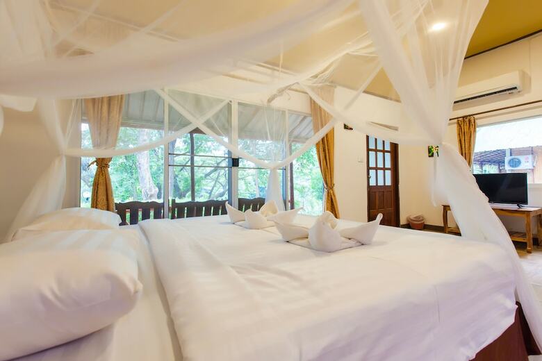 Hotel Varee Valley Resort And Restaurant