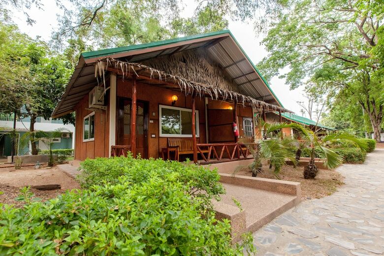 Hotel Varee Valley Resort And Restaurant