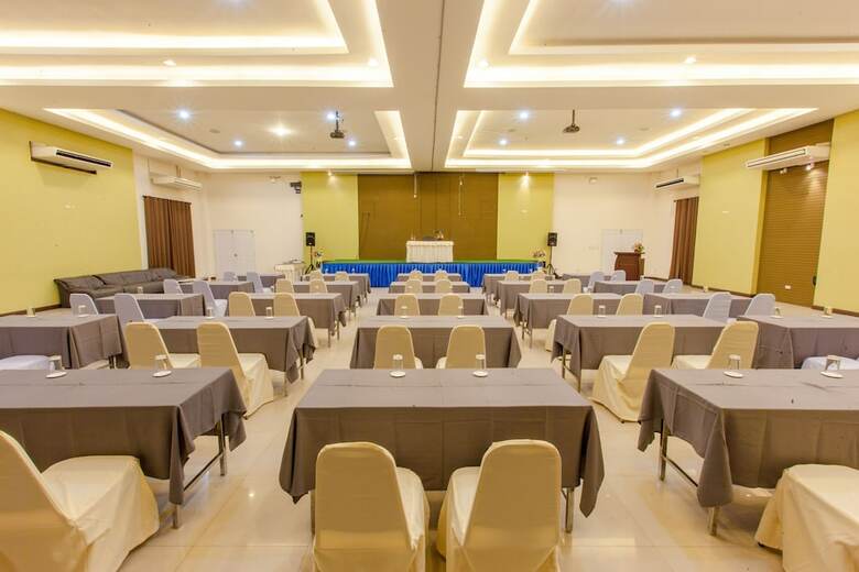 Hotel Varee Valley Resort And Restaurant