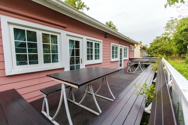 Hotel Varee Valley Resort And Restaurant