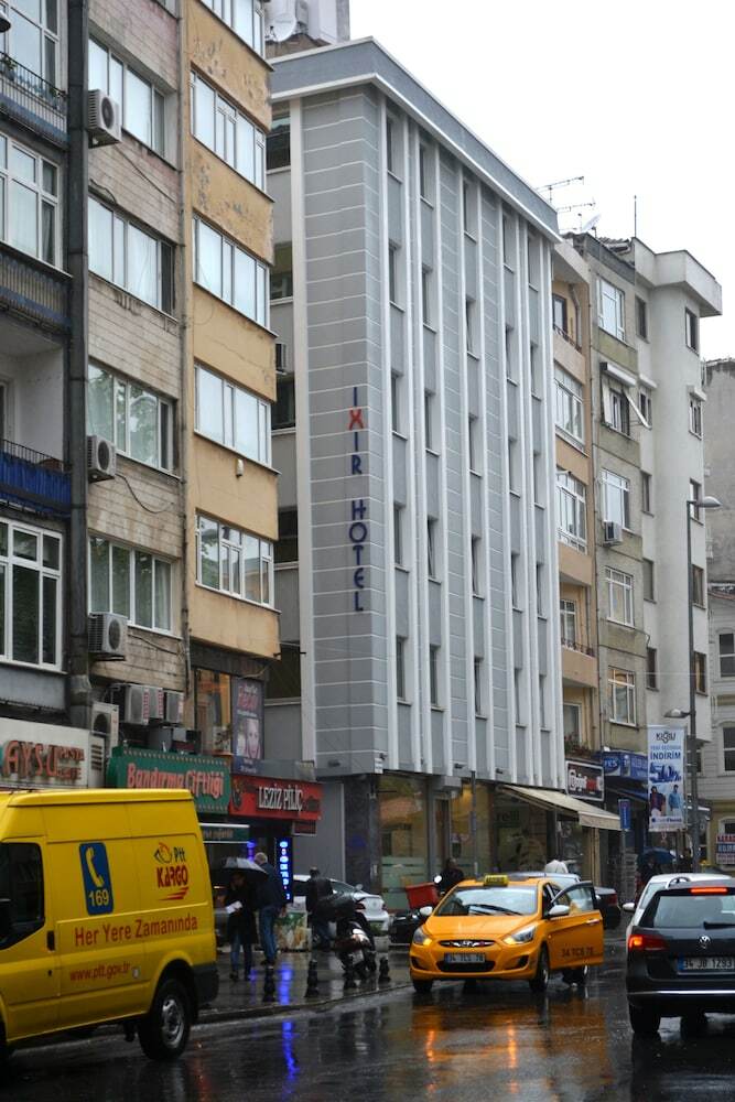 Ixir Hotel