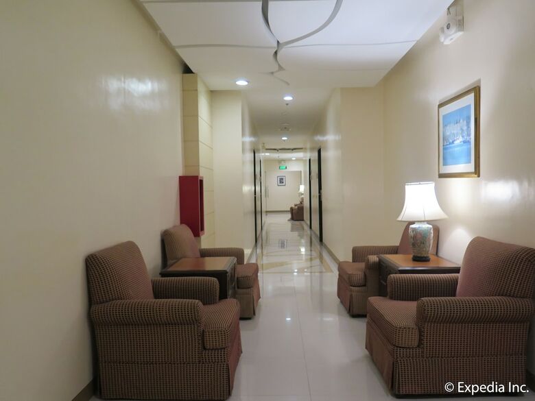 Dreamwave Hotel Lemery