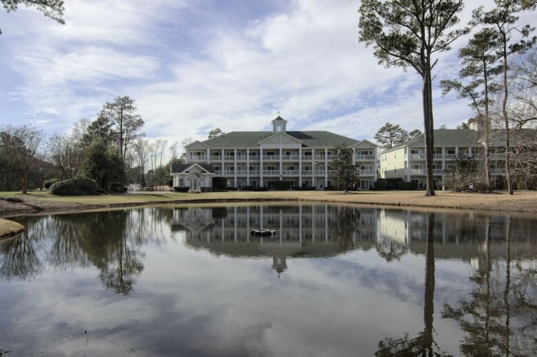 Hotel World Tour Golf Resort