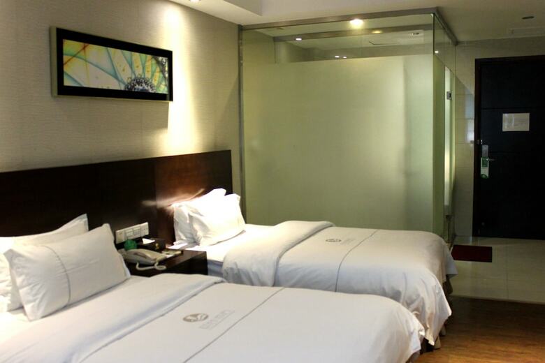 Huangpu Hotel