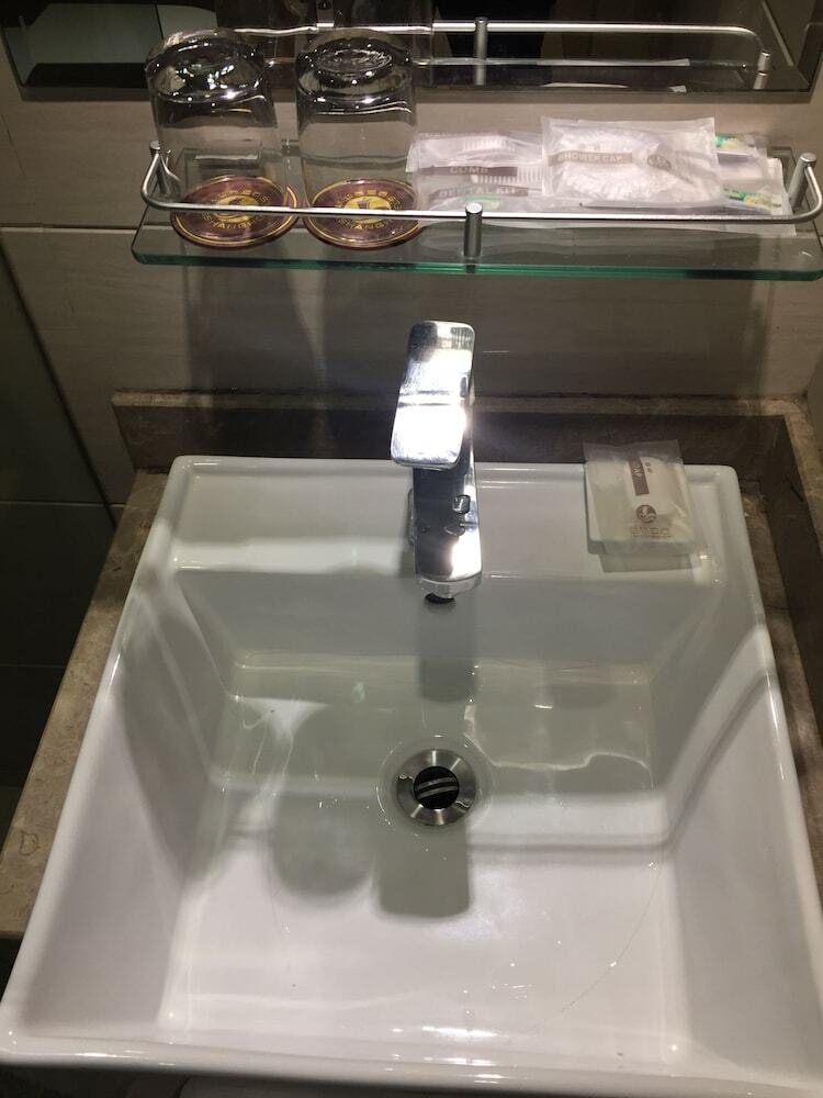 Huangpu Hotel