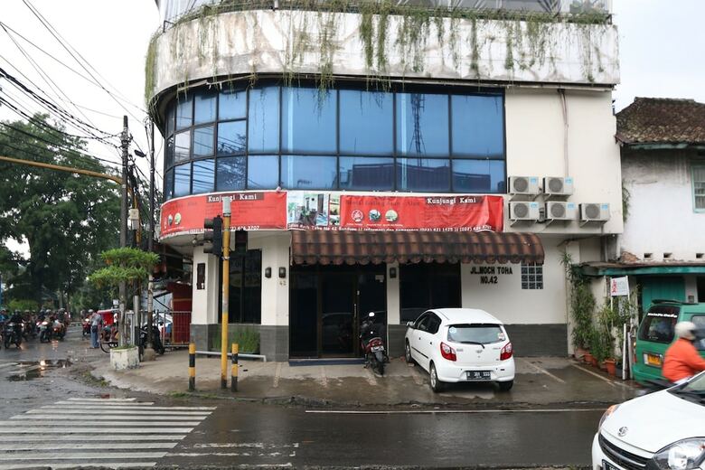 Hotel Bantal Guling Alun-alun Bandung