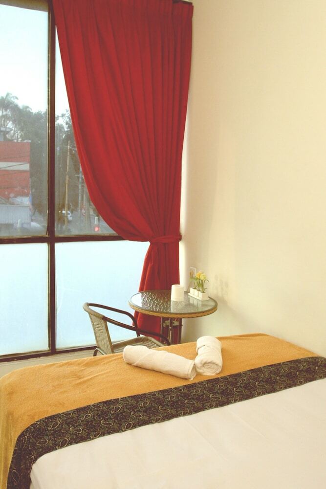 Hotel Bantal Guling Alun-alun Bandung