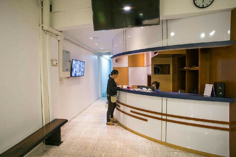 Hostal The Port Hostel By Suwatchai