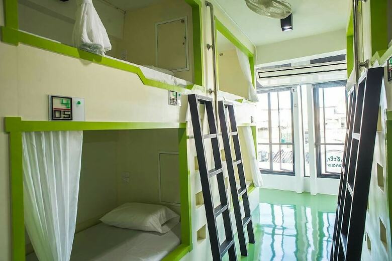 Hostal The Port Hostel By Suwatchai