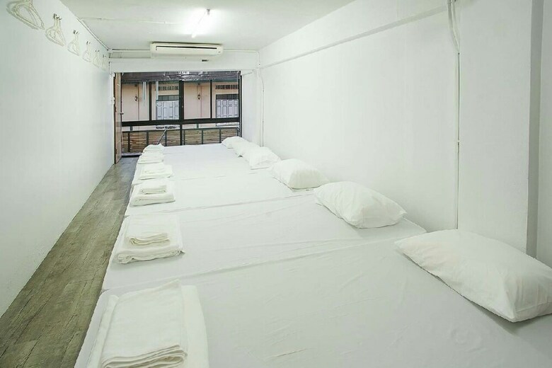 Hostal The Port Hostel By Suwatchai