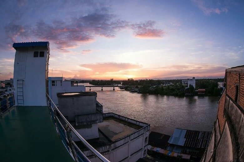Hostal The Port Hostel By Suwatchai