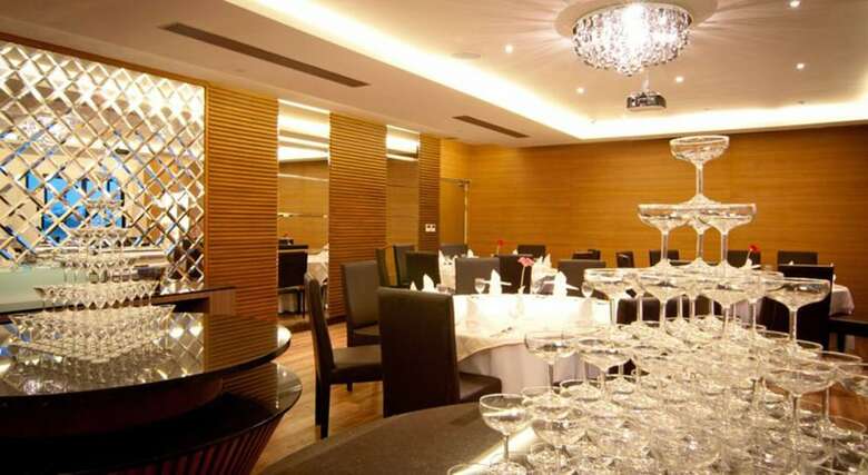 Grand Lord Hotel