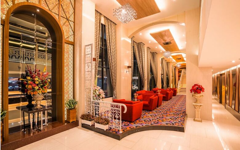 Grand Lord Hotel
