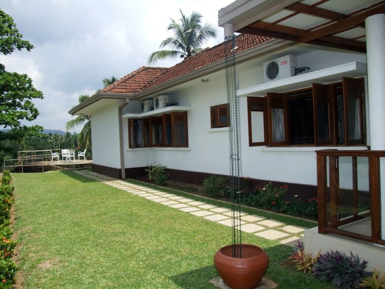 Hotel Serene Villa