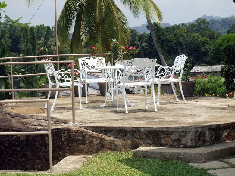Hotel Serene Villa