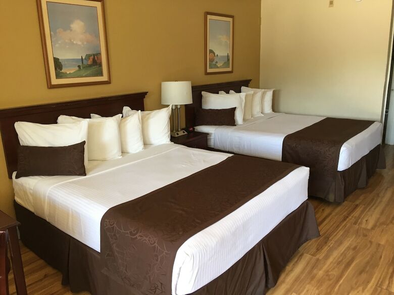 Hotel Best Inn & Suites