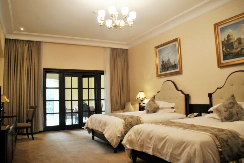 Hotel Haining Baihetiandi Resort