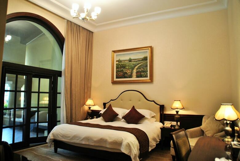 Hotel Haining Baihetiandi Resort