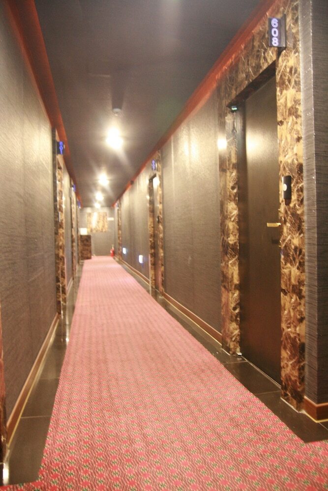 Nyxfox Hotel