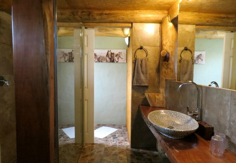 Bed & Breakfast T'niqua Stable Inn