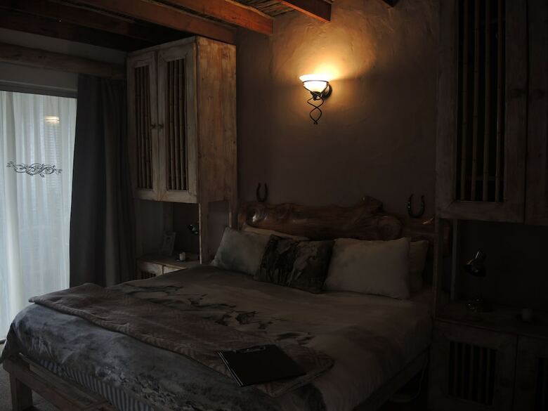 Bed & Breakfast T'niqua Stable Inn