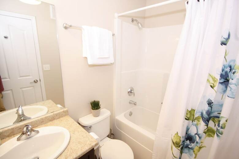 Hotel Hampton 3bd 2br Near Airport