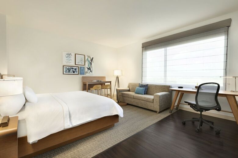 Hotel Element Dallas Love Field