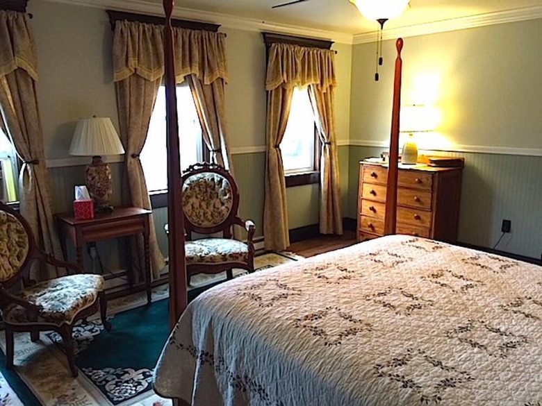 Bed & Breakfast River House Lodge