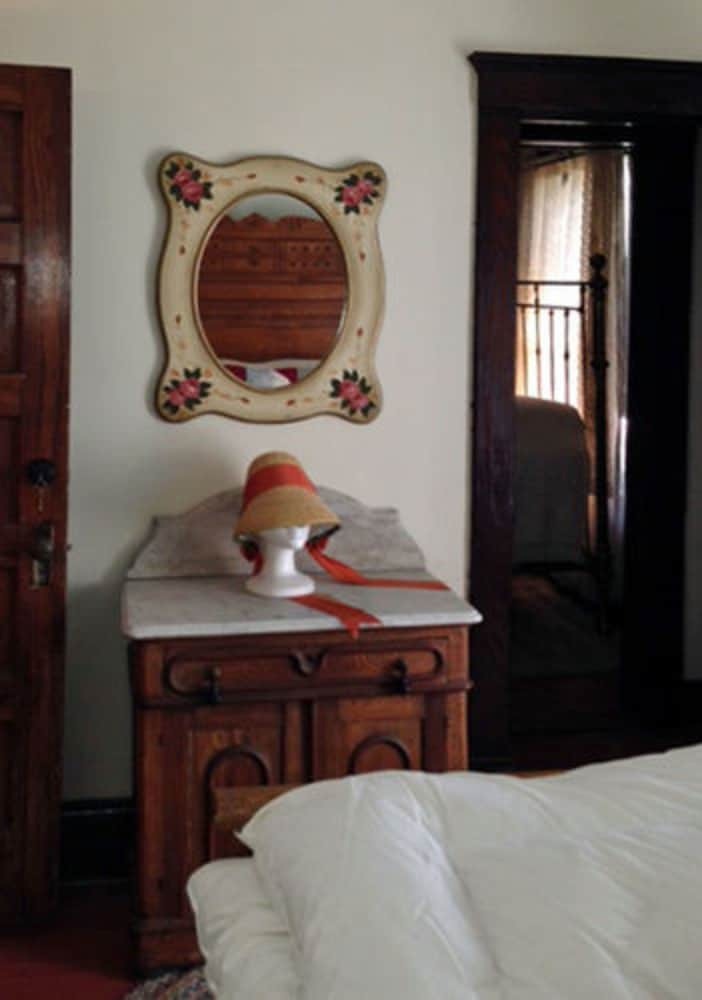 Bed & Breakfast River House Lodge