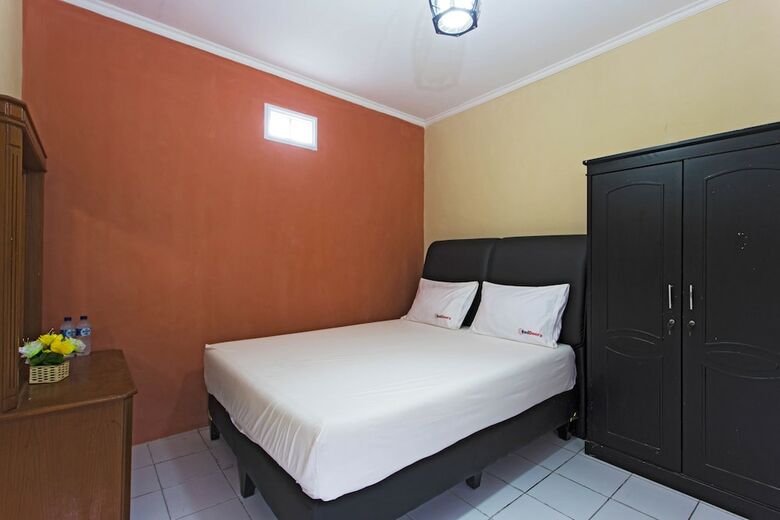 Hotel Reddoorz Pesanggrahan