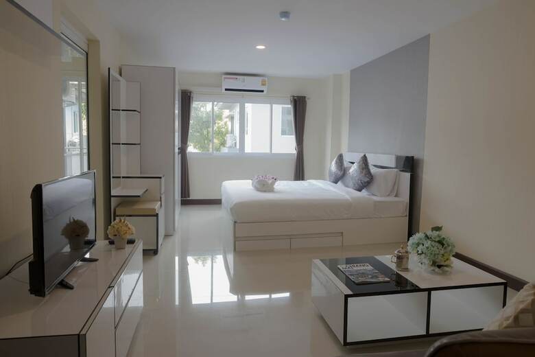 Life Grand Hotel