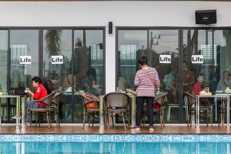Life Grand Hotel