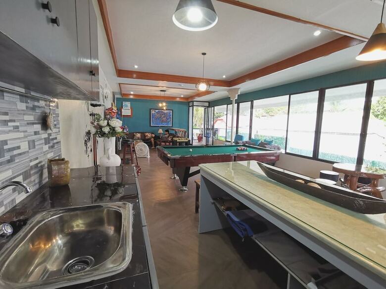 Hotel Pescadores Seaview Suites