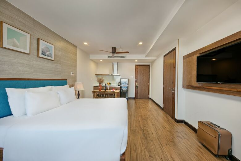 White Sand Hotel & Apartment