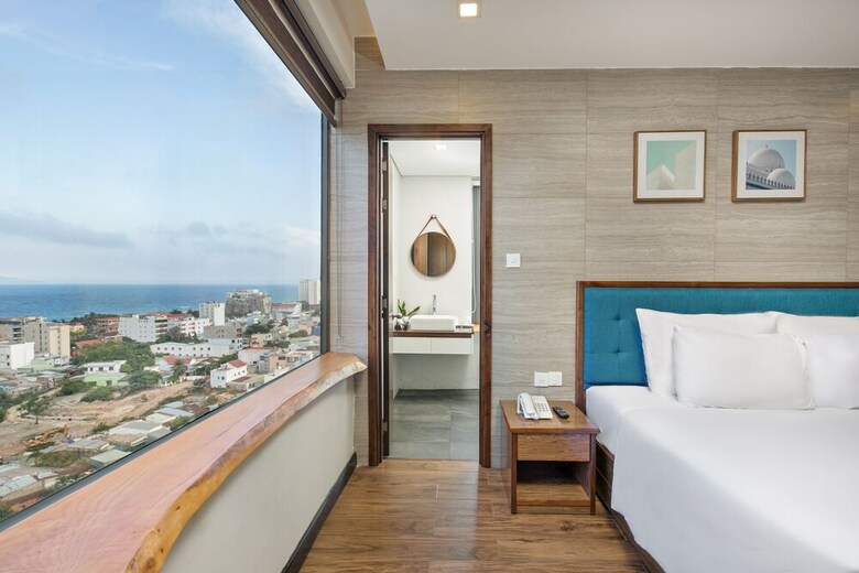 White Sand Hotel & Apartment