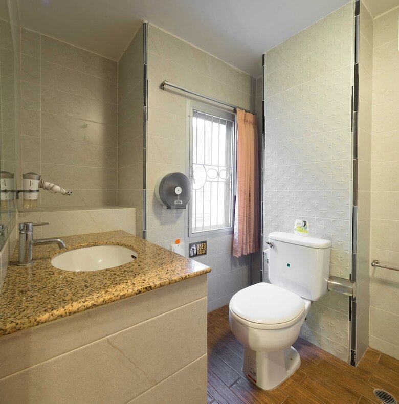 Hostal Augusta - Hostel