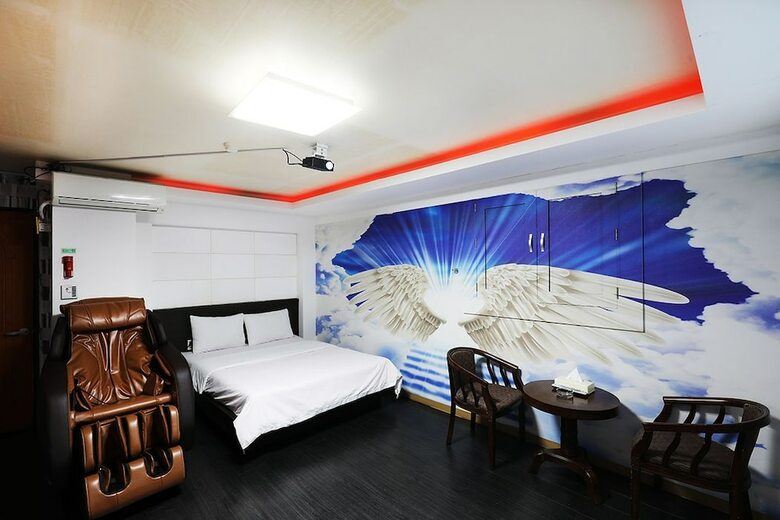 Hotel H.e