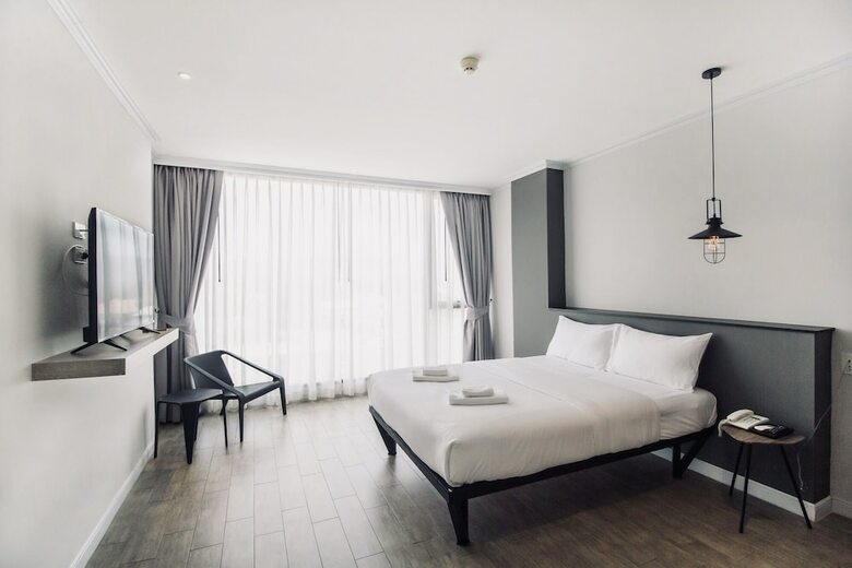 Hataara Hotel
