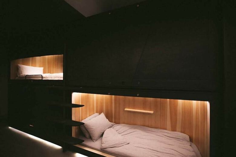Sleeep - Capsule Hotel