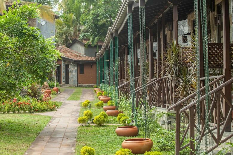 Hotel Villa Pinnawala & Restaurant
