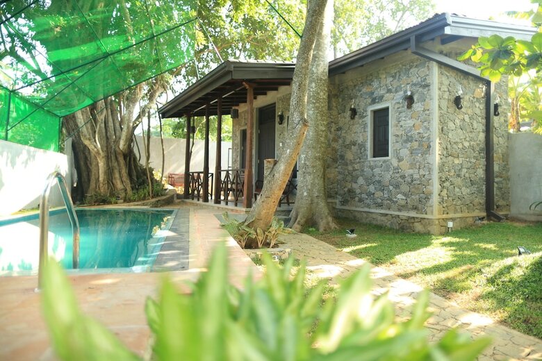 Hotel Villa Pinnawala & Restaurant