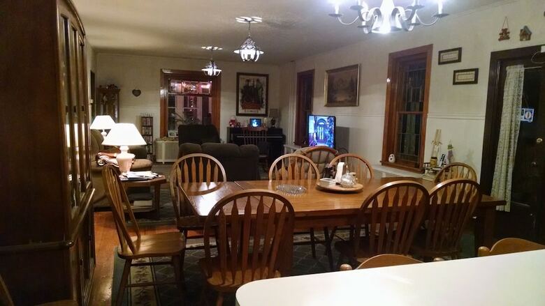 Fish & Loaves Bed And Breakfast