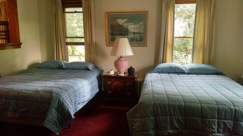 Fish & Loaves Bed And Breakfast