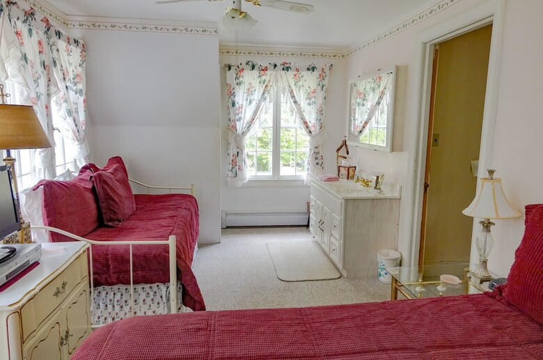 Bed & Breakfast Maple Springs Lake Side Inn