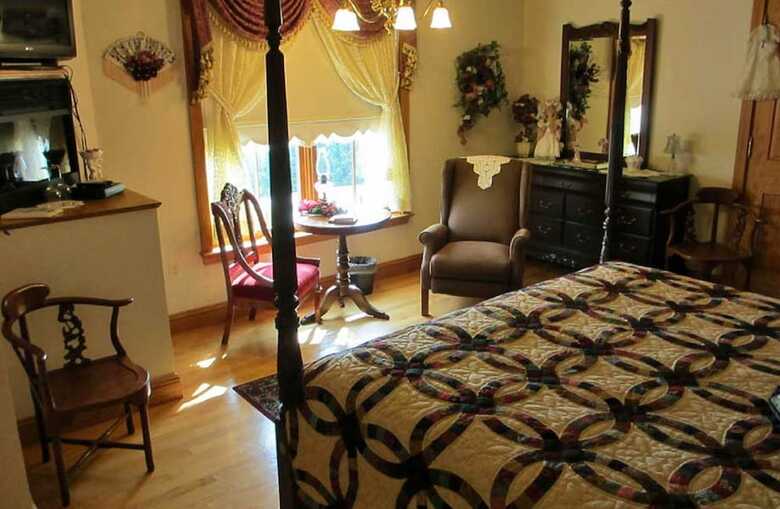 The Hurst House Bed And Breakfast