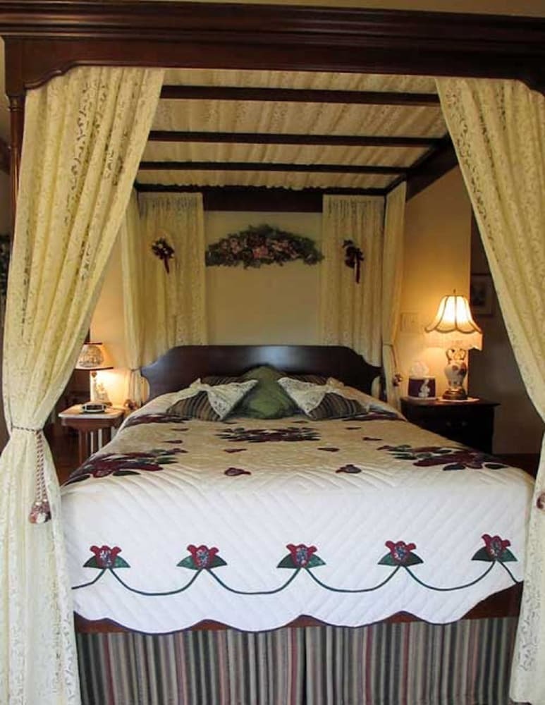 The Hurst House Bed And Breakfast